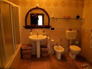 Double Room, Mountain View | Bathroom