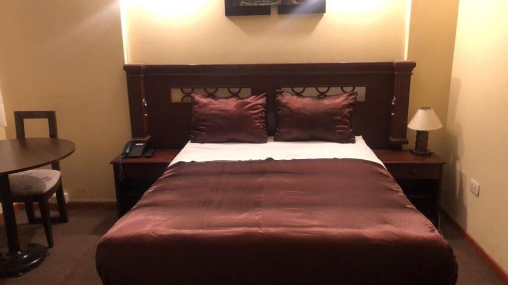 hypo-allergenic bedding, in-room safe, laptop workspace, free wifi