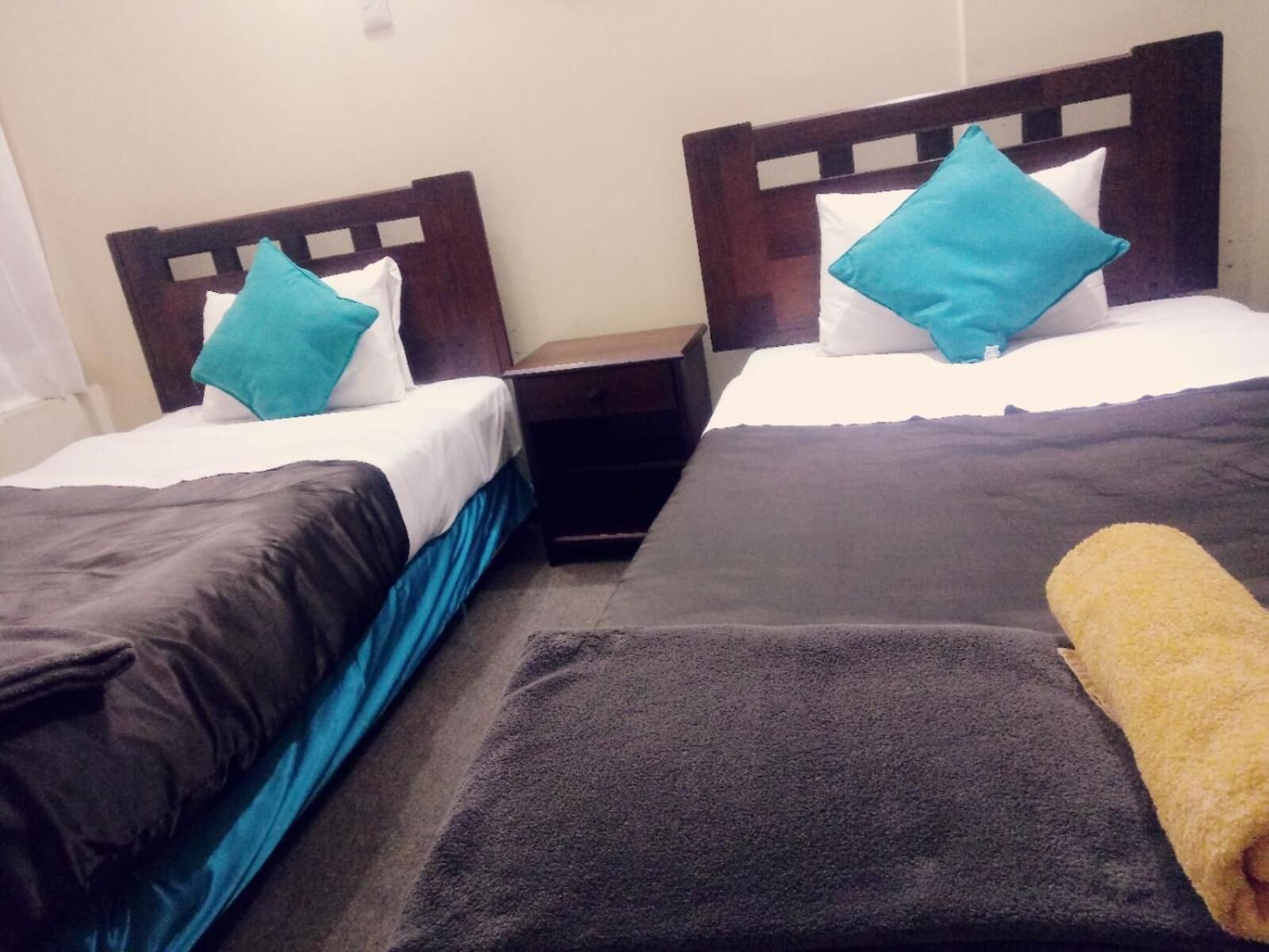 hypo-allergenic bedding, in-room safe, laptop workspace, free wifi