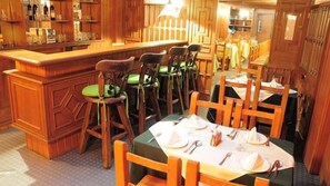 Se sirven desayunos y almuerzos, cocina regional