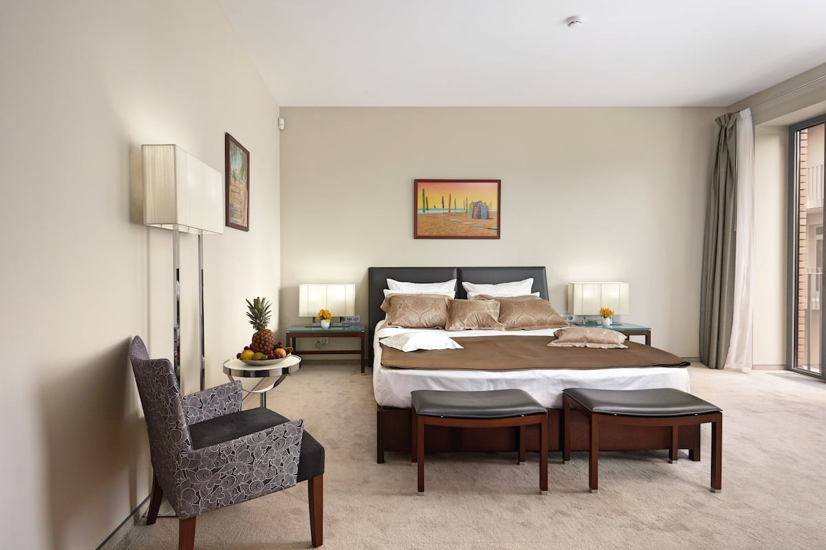 Junior Suite | Premium bedding, minibar, desk, soundproofing