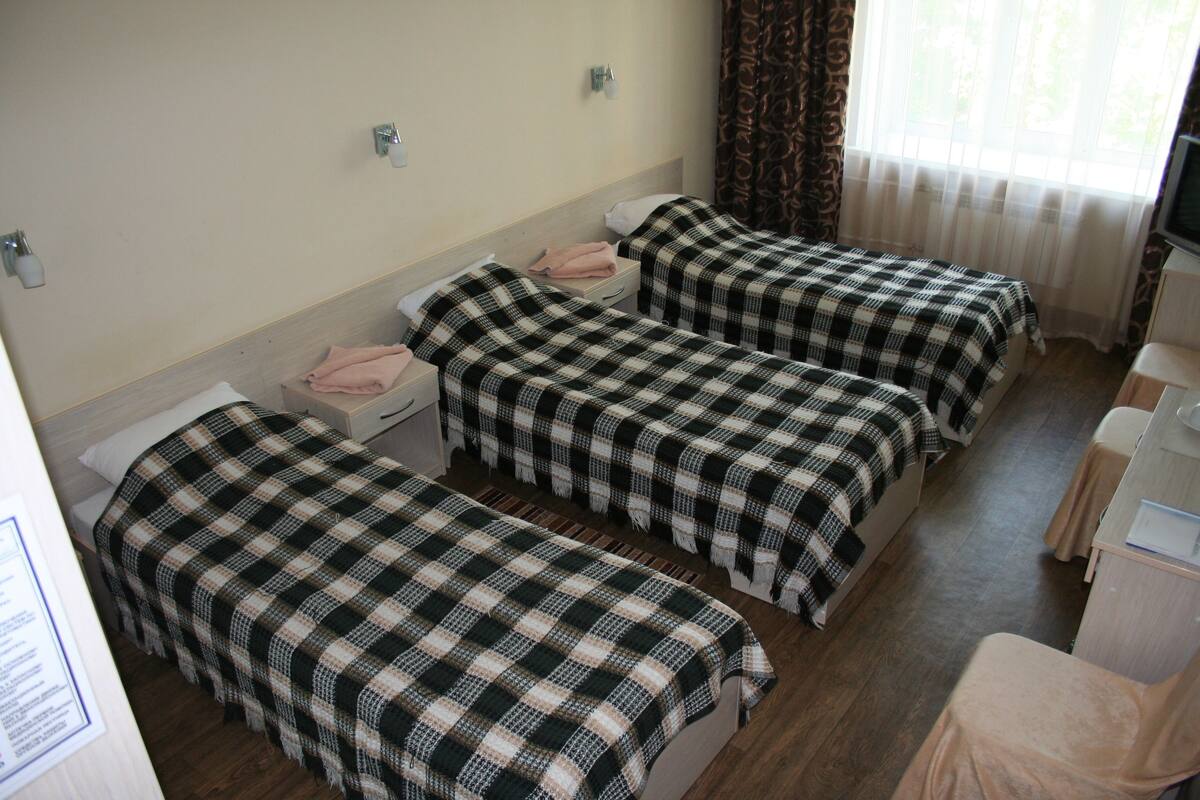 Chambre Triple, salle de bains commune