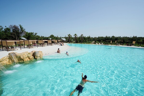 Seasonal outdoor pool