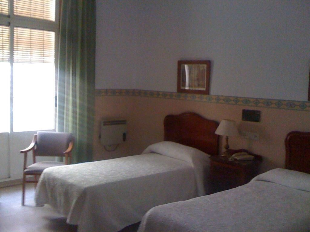 Camera Basic con letto matrimoniale o 2 letti singoli | Vista dalla struttura