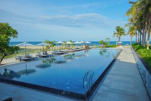 Pool - The Ocean Villas Managed by The Ocean Resort (Da Nang)