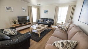 Leilighet, 2 soverom, fjellutsikt | Oppholdsområde