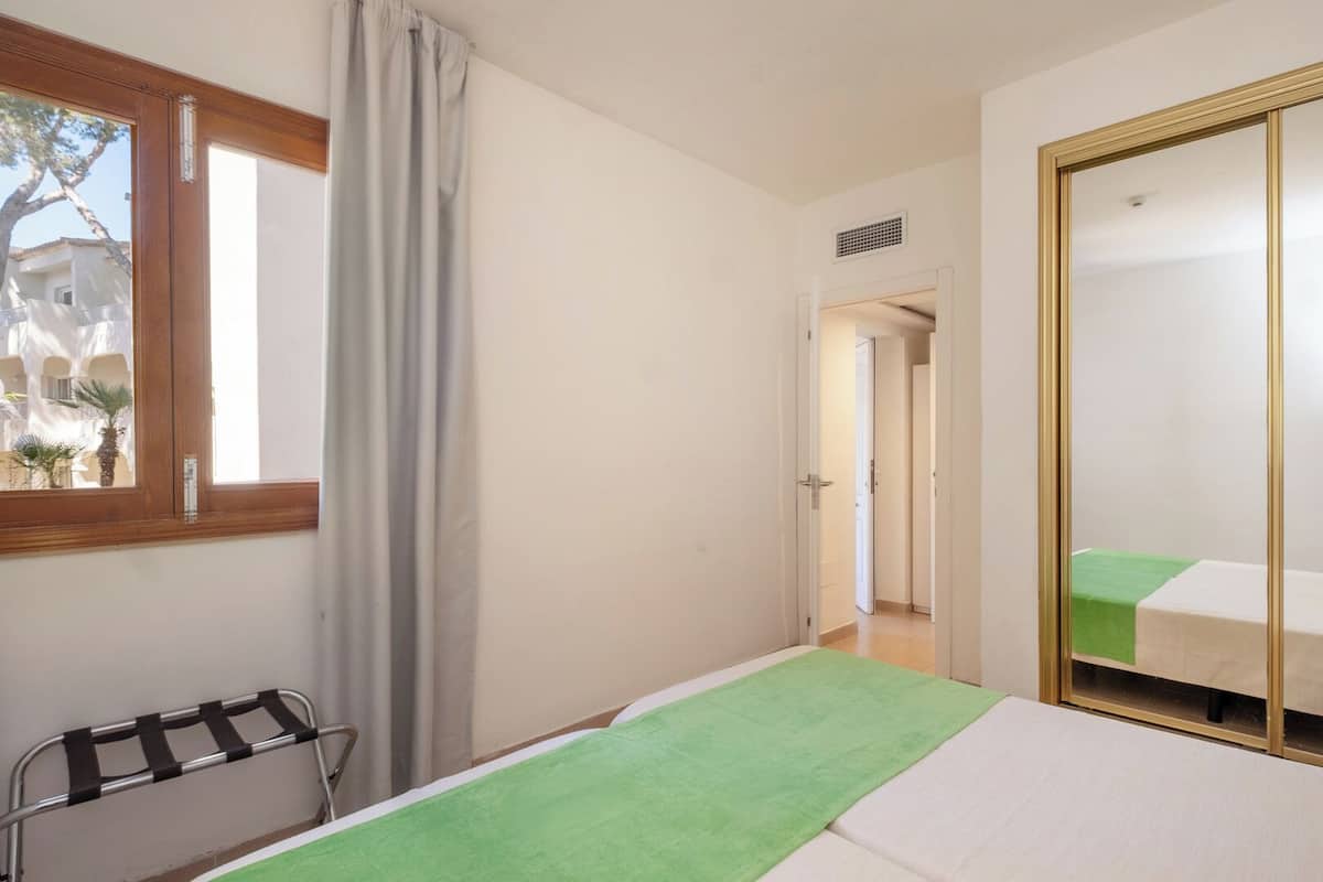 Basic-Apartment, 1 Schlafzimmer | Zimmersafe, kostenloses WLAN, Bettwäsche
