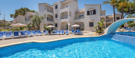 Outdoor pool, pool umbrellas, pool loungers