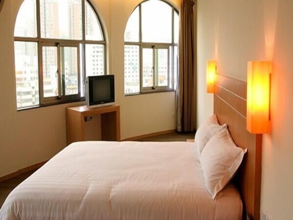 In-room safe, free WiFi