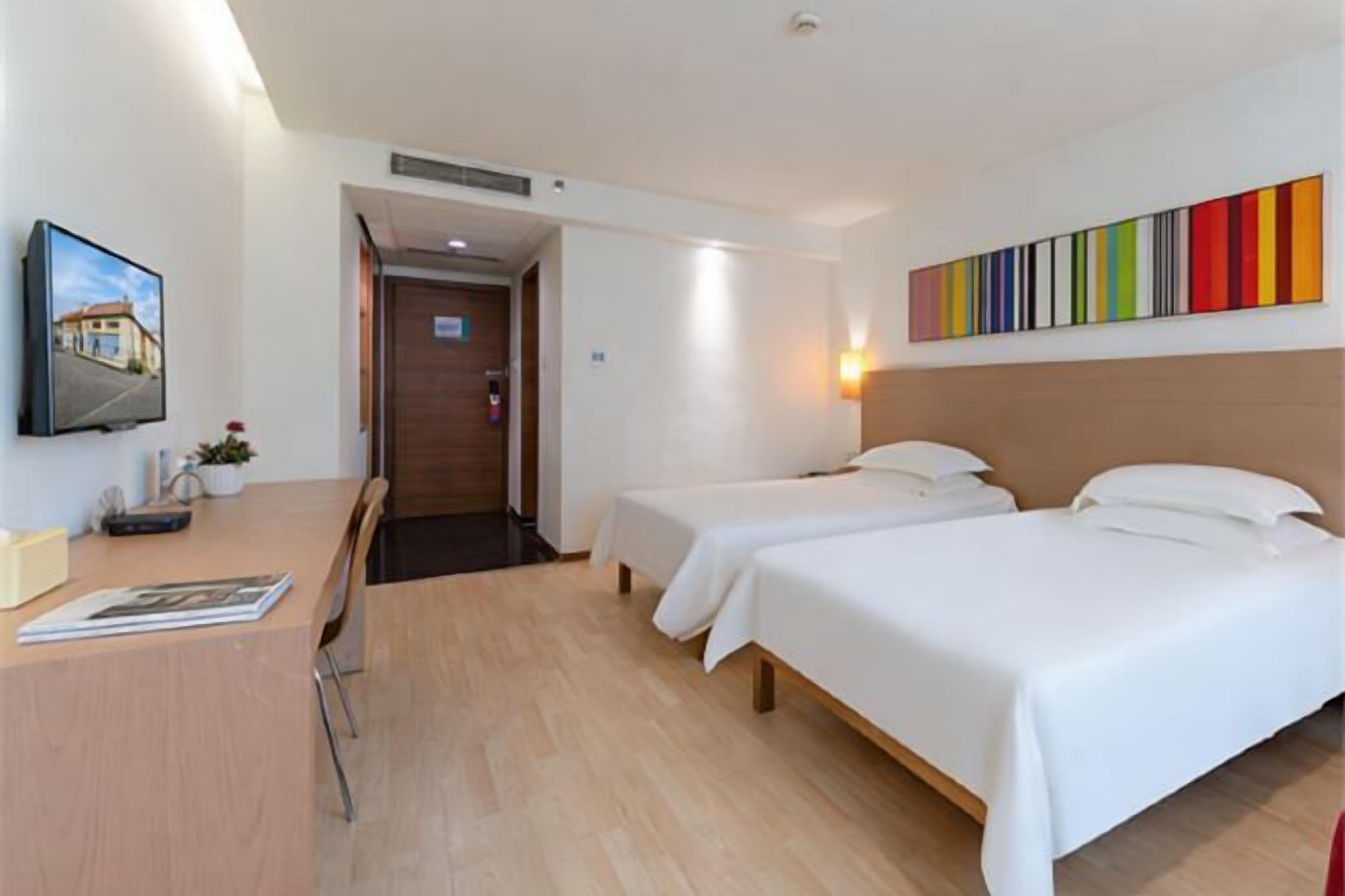 Caja de seguridad en la habitación y wifi gratis 