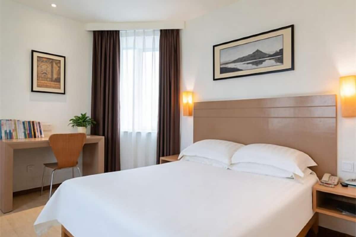 Caja de seguridad en la habitación y wifi gratis