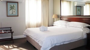 Unclassified image, 5 of 43, button - Balmoral (Durban)