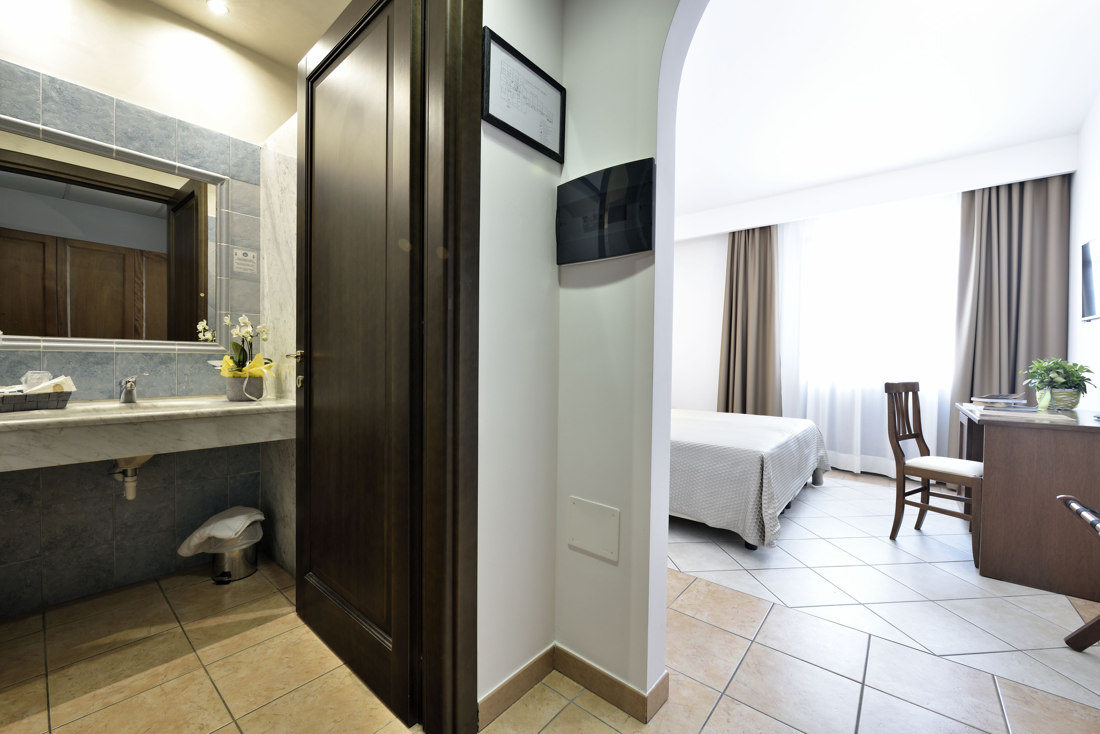 minibar, in-room safe, desk, blackout curtains