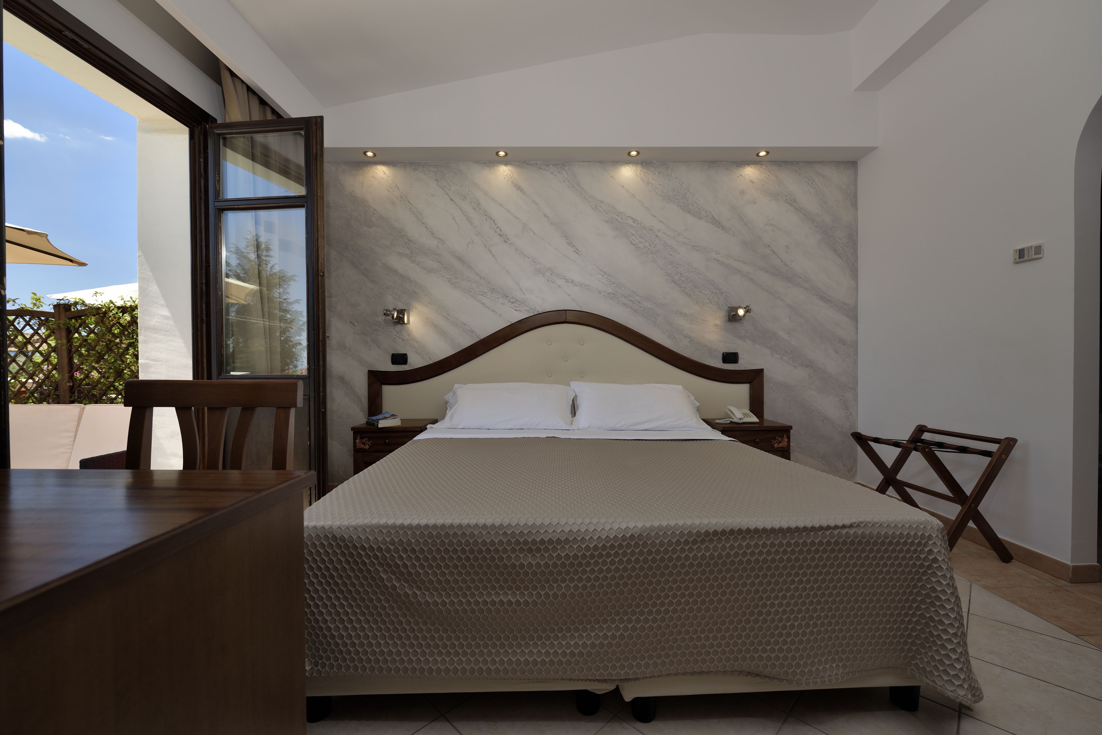 minibar, in-room safe, desk, blackout curtains