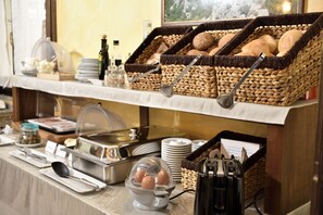 Breakfast buffet - Nicoletta Hotel (Baunei)
