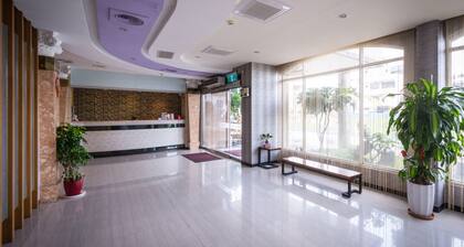 Golden Phoenix Hotel