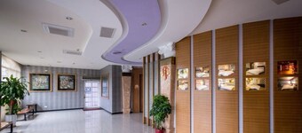 Golden Phoenix Hotel
