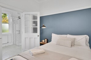 Standard Ensuite Room | Bed sheets