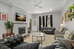 Cottage | Living area