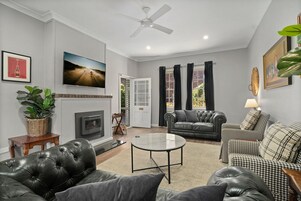 Cottage | Living area