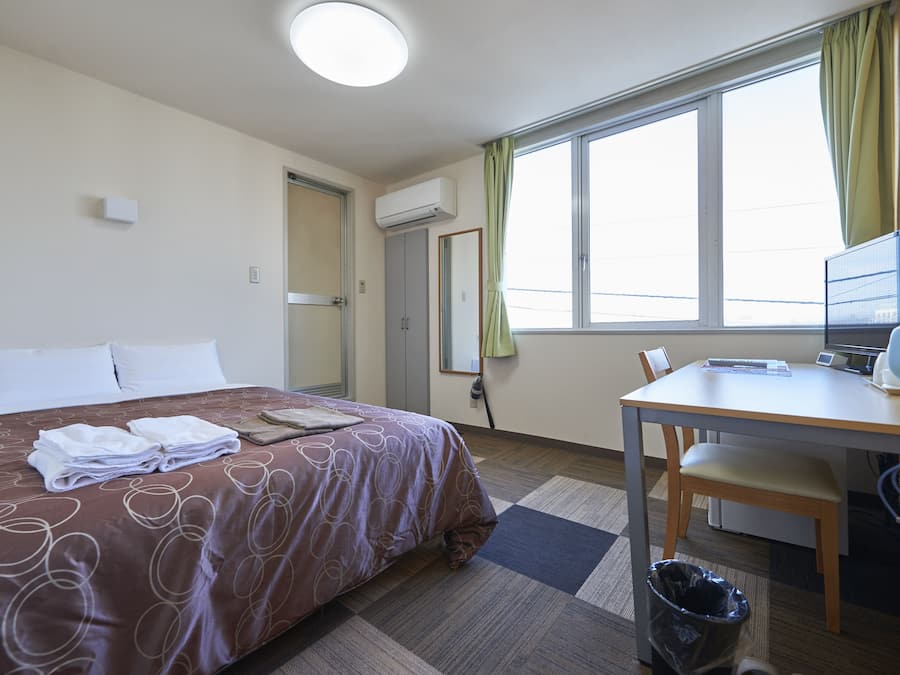 Skrivebord og wi-fi (inkludert)