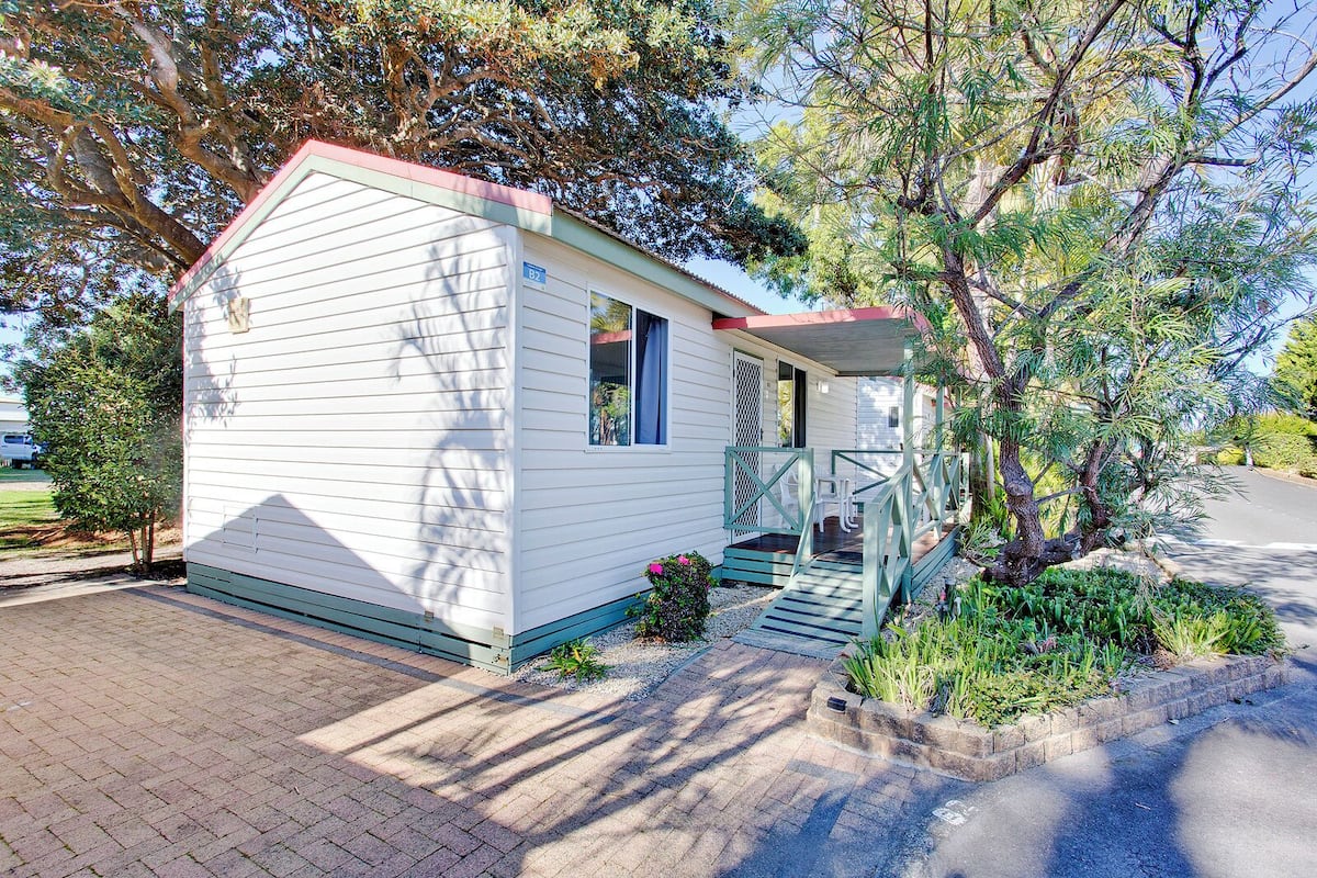 Standard 2 Bedroom Cabin | Terrace/patio