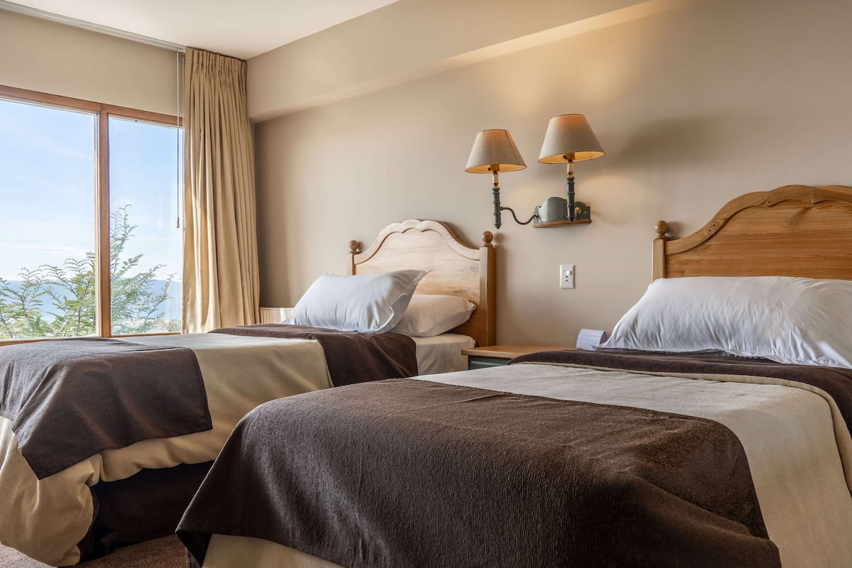 1 Schlafzimmer, hochwertige Bettwaren, Daunenbettdecken