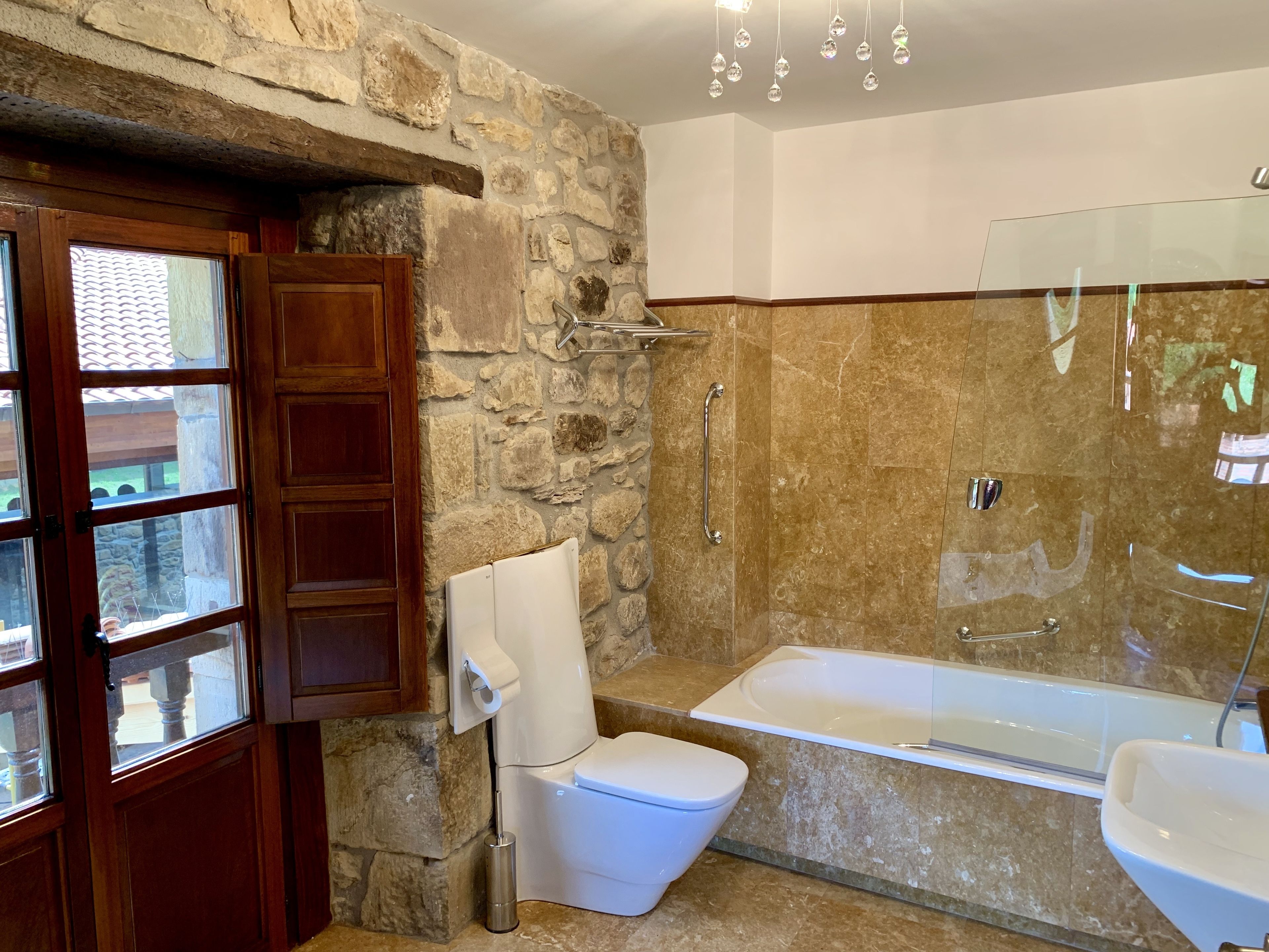 suite, accessible, private bathroom (con terraza) | 1 bedroom
