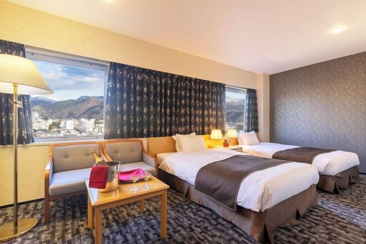 In-room safe, iron/ironing board, free WiFi, bed sheets