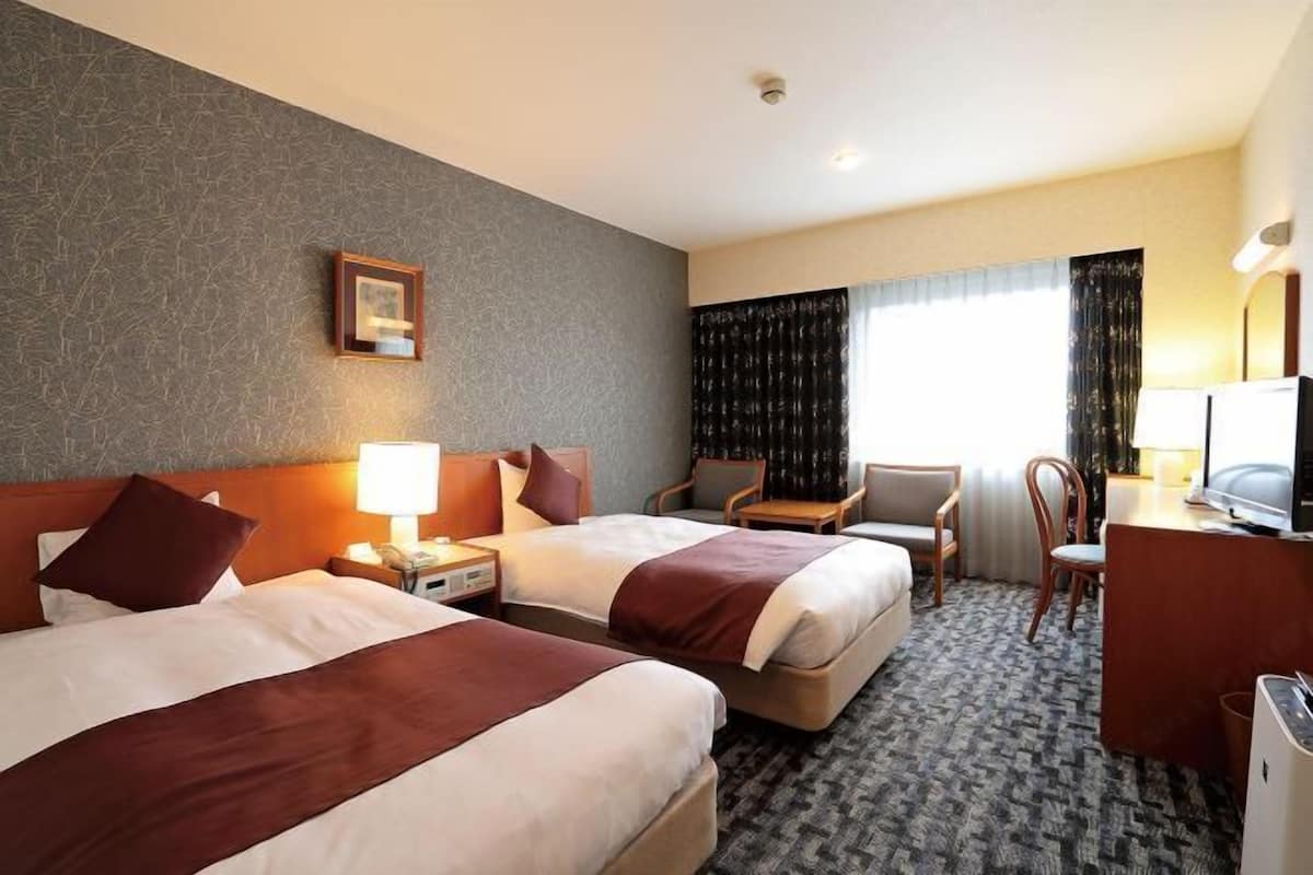 In-room safe, iron/ironing board, free WiFi, bed sheets