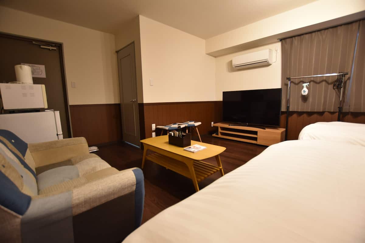 Basic Triple Room, 1 Bedroom, Non Smoking