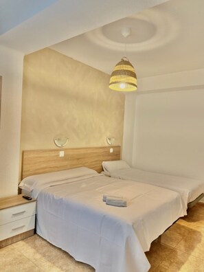 Room - HS Altet Suites (Elche)