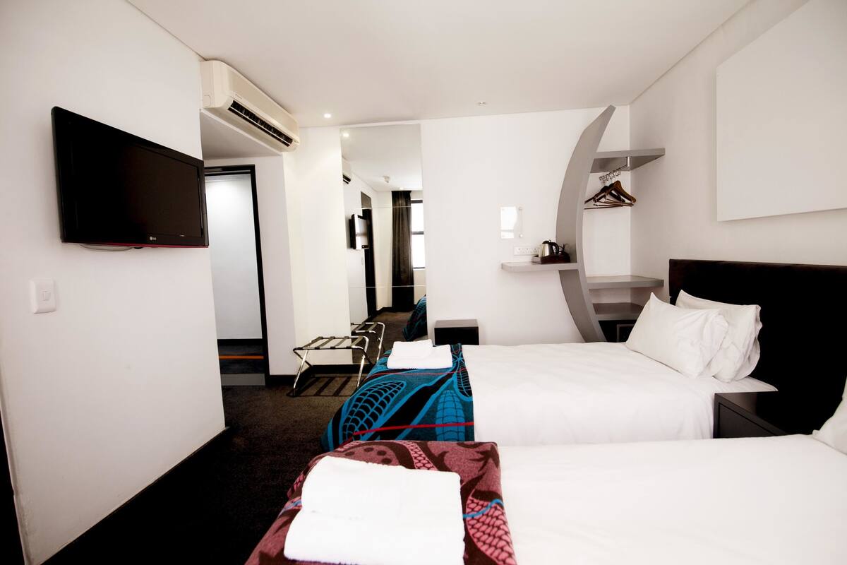 In-room safe, free WiFi