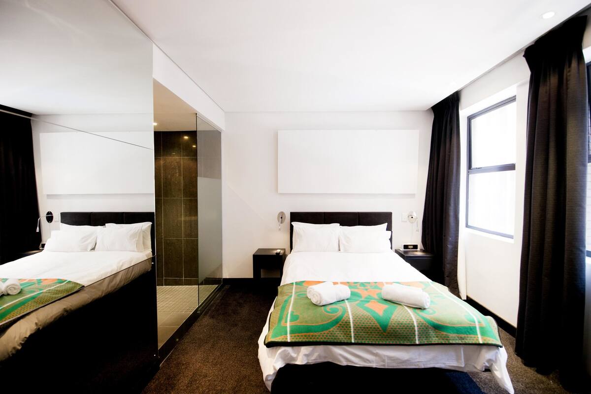In-room safe, free WiFi