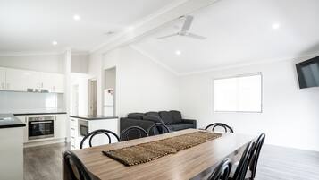3 Bedroom Cabin - Sleeps 8 | Cuisine privée