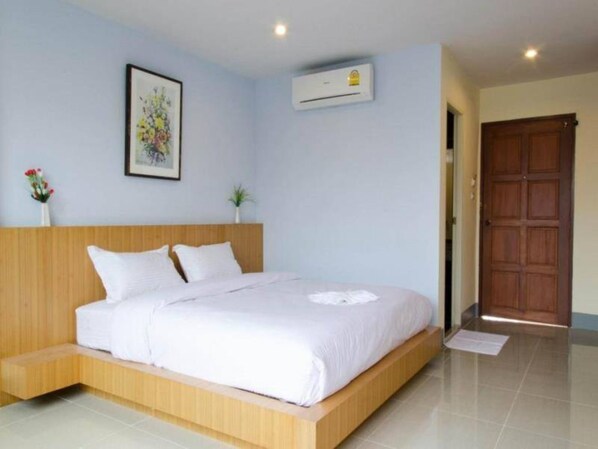 Classic Double Room, 1 King Bed | Desk, free WiFi - The Impress Sisaket (Sisaket)