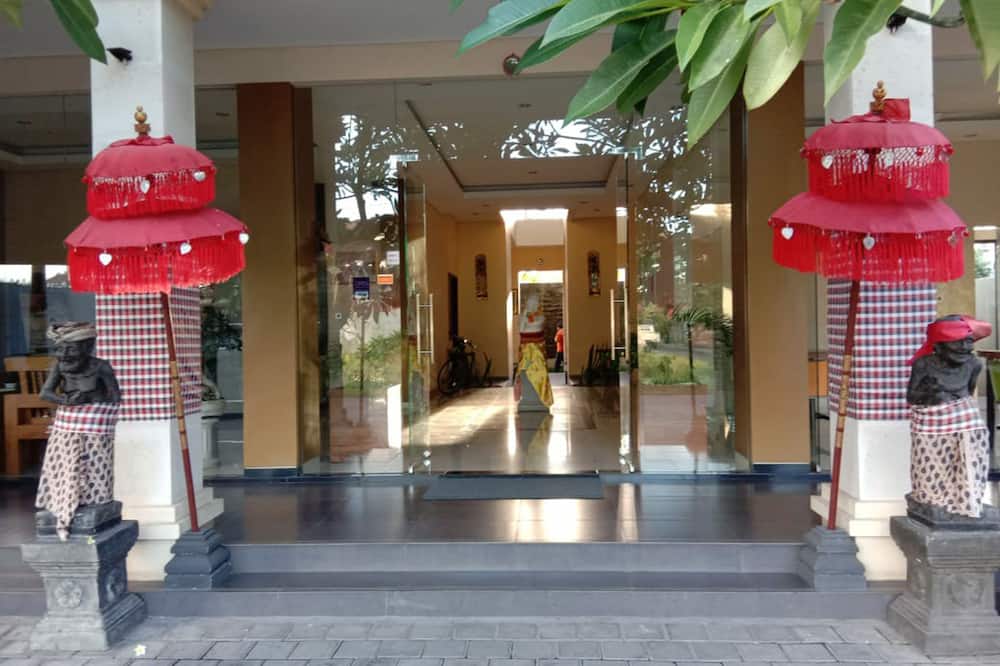 Hotel Mandari