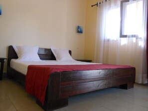 Bungalow – superior (Monégasque) | Sengetøy av topp kvalitet, lydisolert og barnesenger (inkludert)