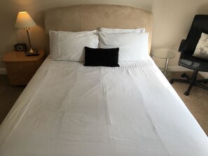 Room - Sleep N Eat (Ascot)