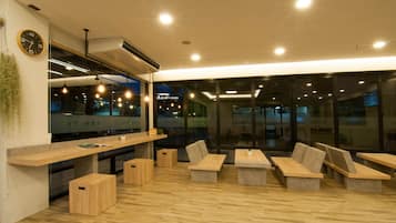 Coin salon dans le hall