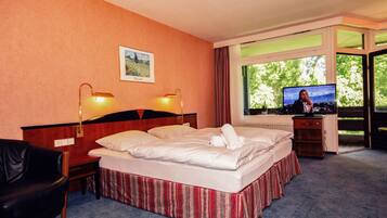 Minibar, Schreibtisch, Verdunkelungsvorhänge, kostenlose Babybetten