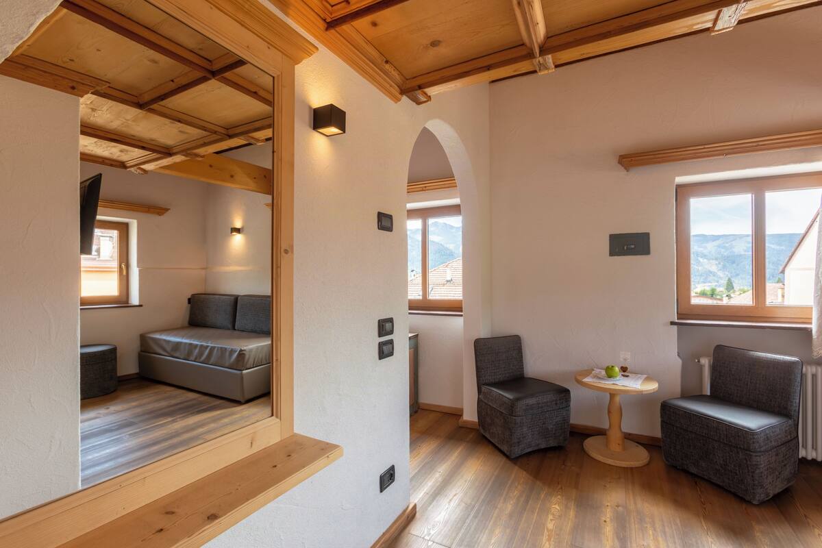 Triple Room | Minibar, in-room safe, desk, cribs (surcharge)