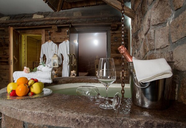 Sauna, bain à remous, hammam