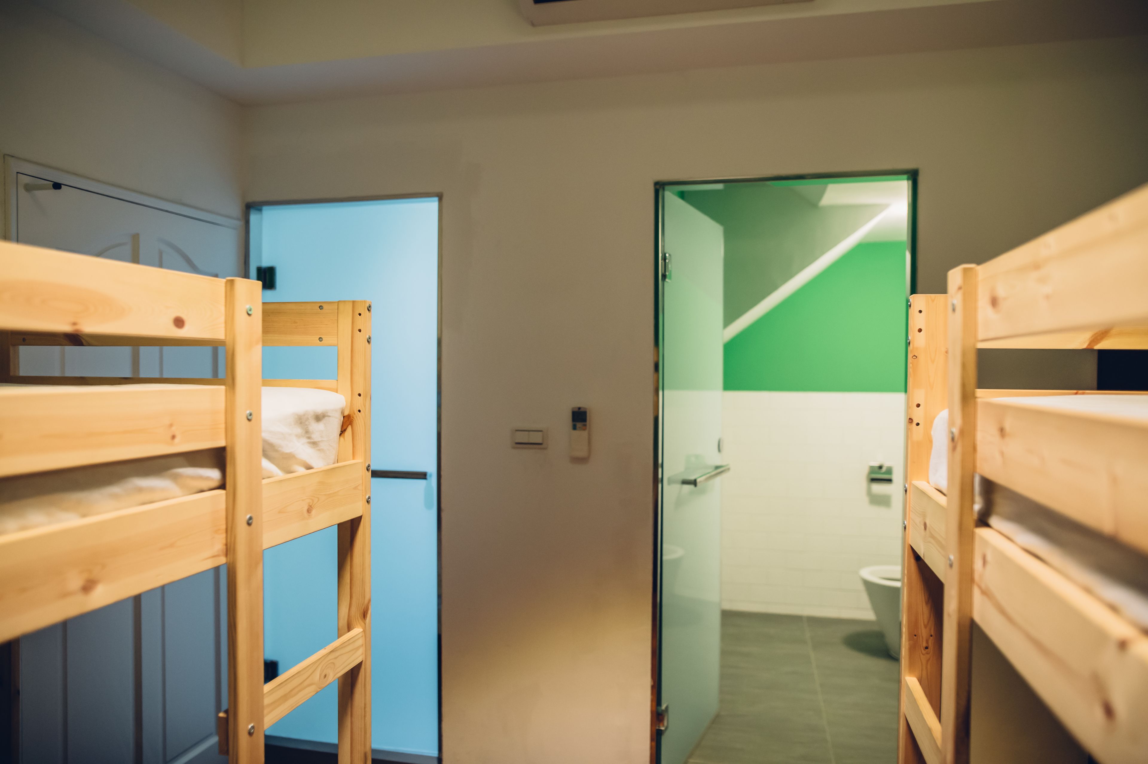 Phòng tập thể | Bộ đồ giường cao cấp, chăn bông, nệm có lớp đệm bông 