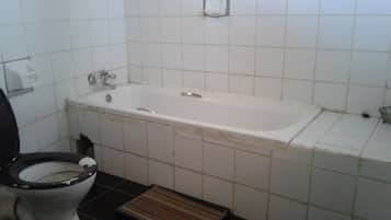 Free toiletries, towels