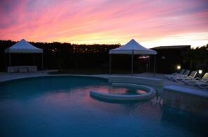 Outdoor pool, sun loungers - Agriturismo Baglio San Nicola (Naro)
