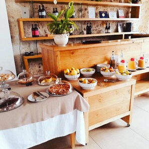 Bao gồm bữa sáng buffet hàng ngày