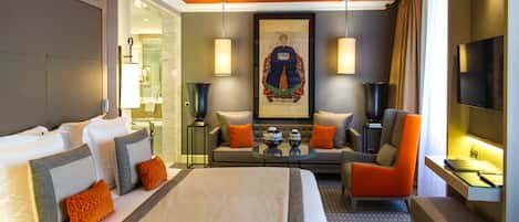 Suite junior (4) | Ropa de cama de alta calidad y minibar con artículos gratuitos