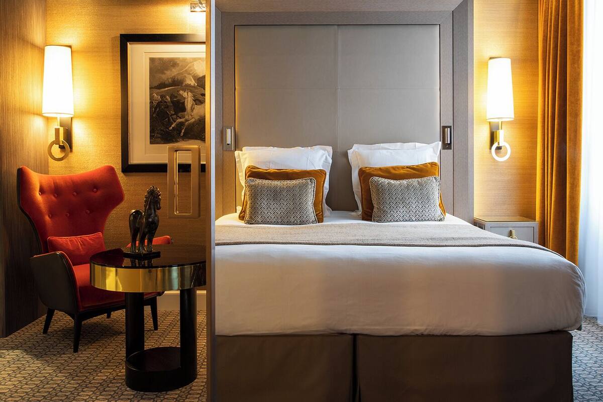 Phòng đôi Deluxe | Bộ đồ giường cao cấp, minibar với thức uống miễn phí