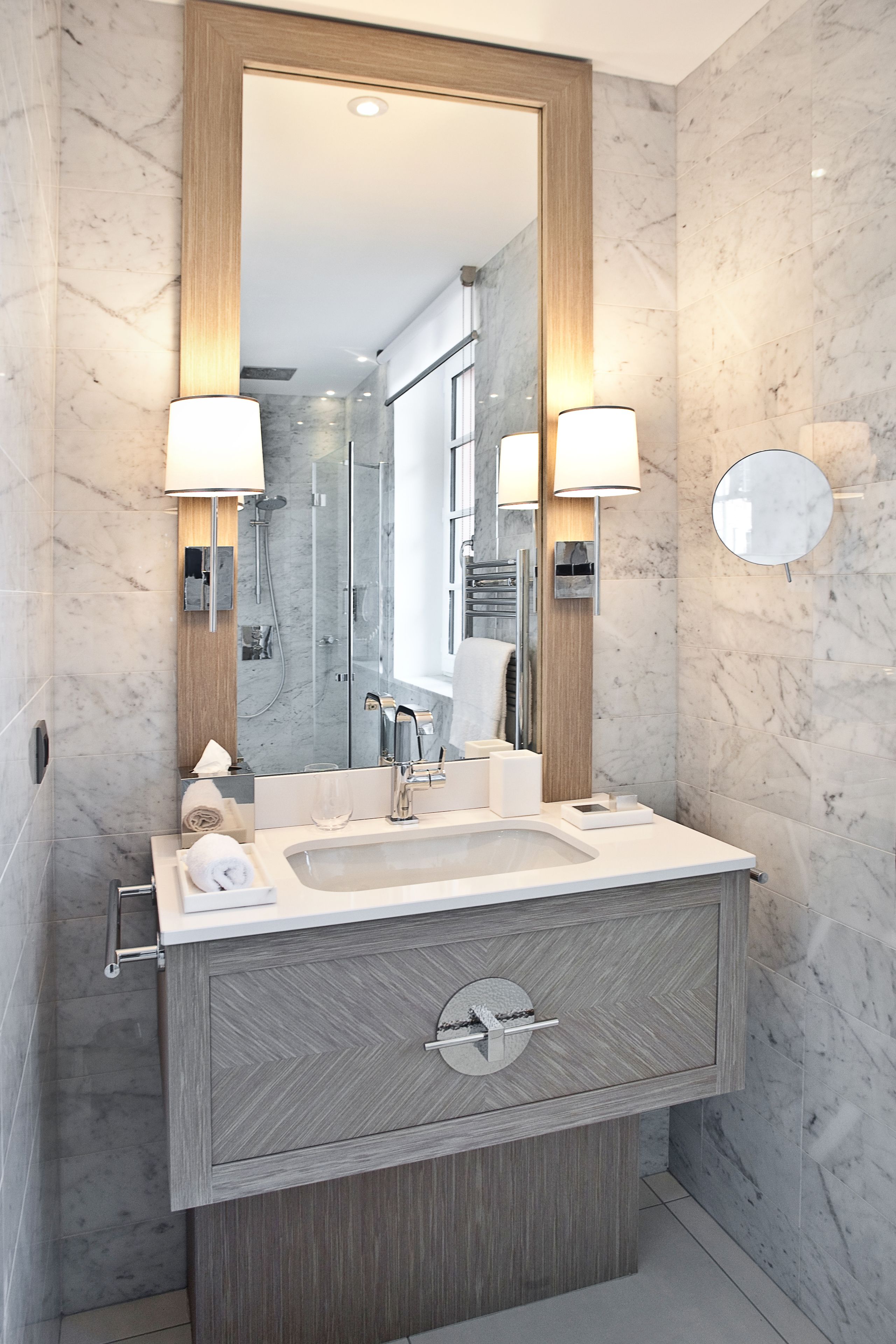 classic double room | bathroom sink